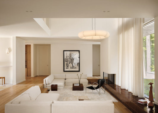 Silent Dialogue: A Contemporary Residence Breathing With Its Forest Backdrop