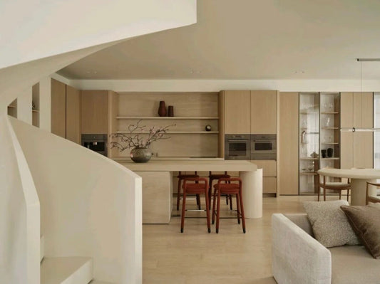 Sculptural Flow in a Warm Minimalist Home