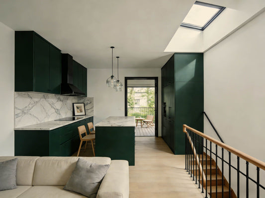 Bayswater Retreat 1250 Sq Ft of Honey-Toned Calm for a London Jeweler