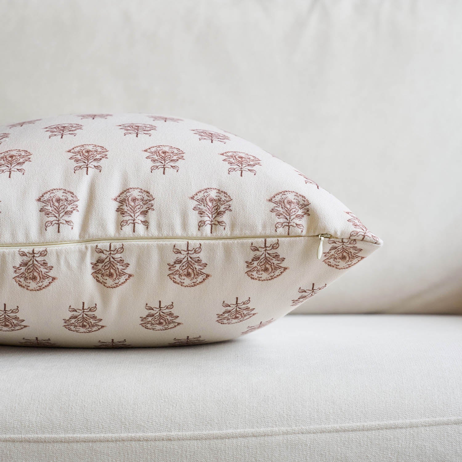 Merano Rustic Botanical Floral Double-Sided Farmhouse Charm Pillow Cover-