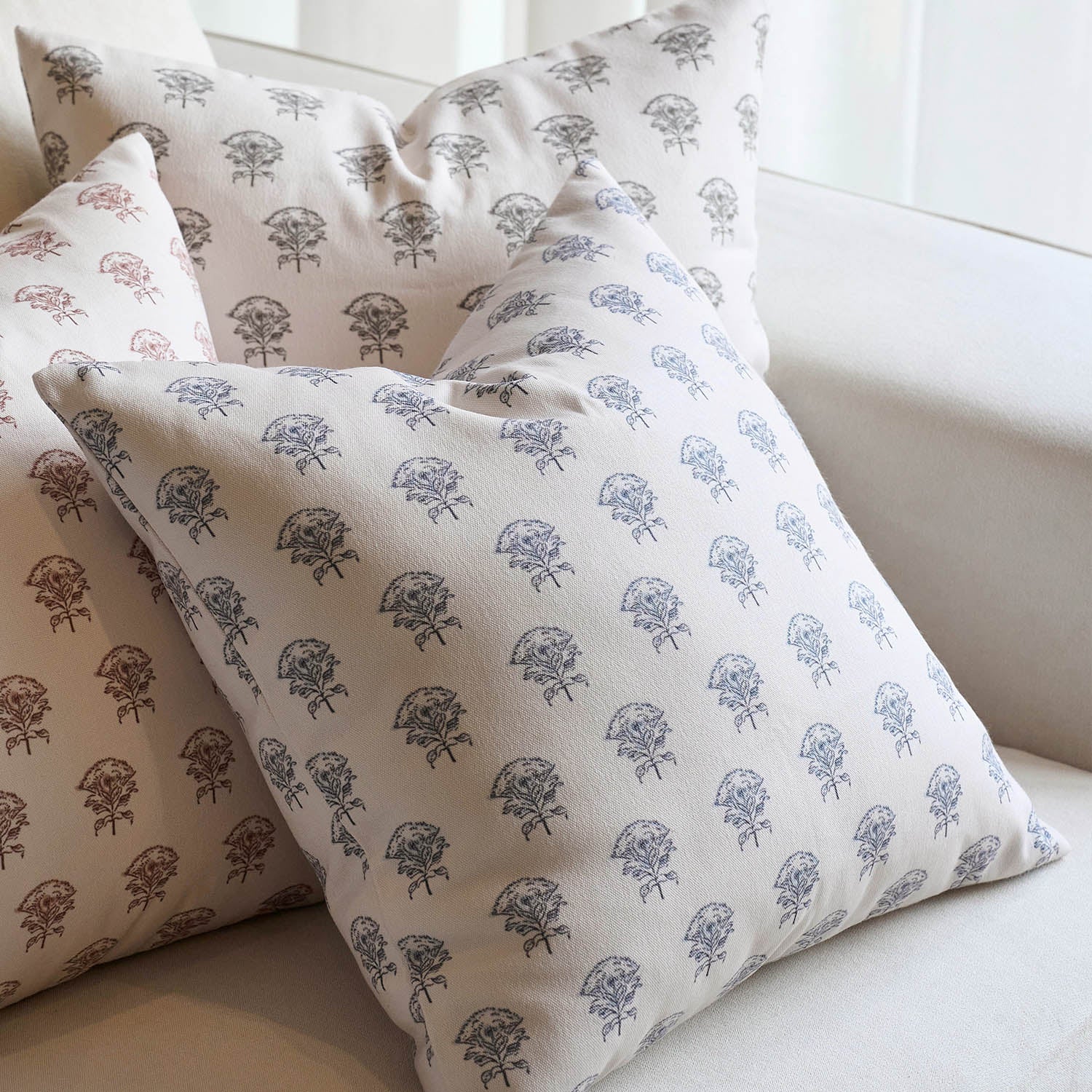 Merano Rustic Botanical Floral Double-Sided Farmhouse Charm Pillow Cover-