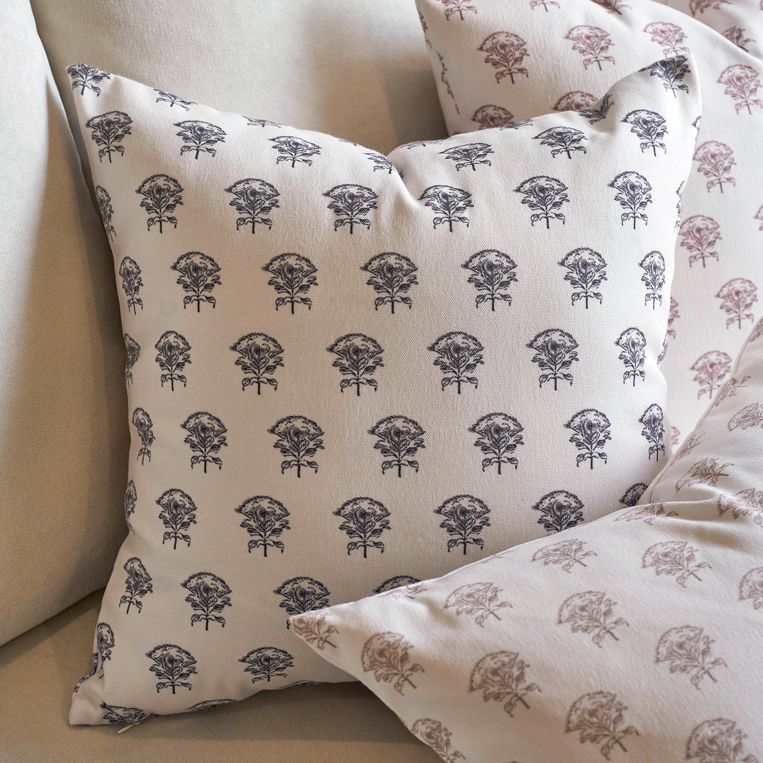 Merano Rustic Botanical Floral Double-Sided Farmhouse Charm Pillow Cover-
