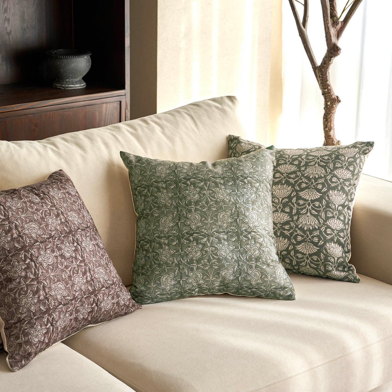 Pienza Floral Decorative Reversible Farmhouse Chic Pillow Cover-