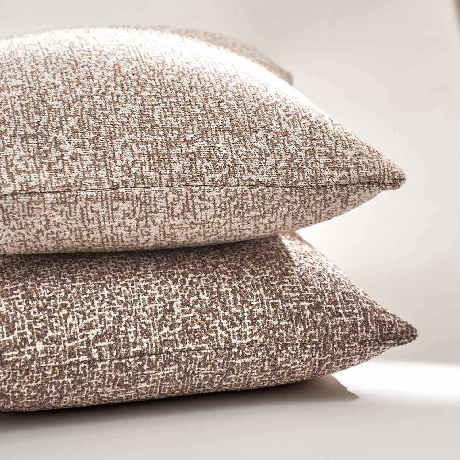 Riano Maze-Shaped Boucle Pillow Cover-