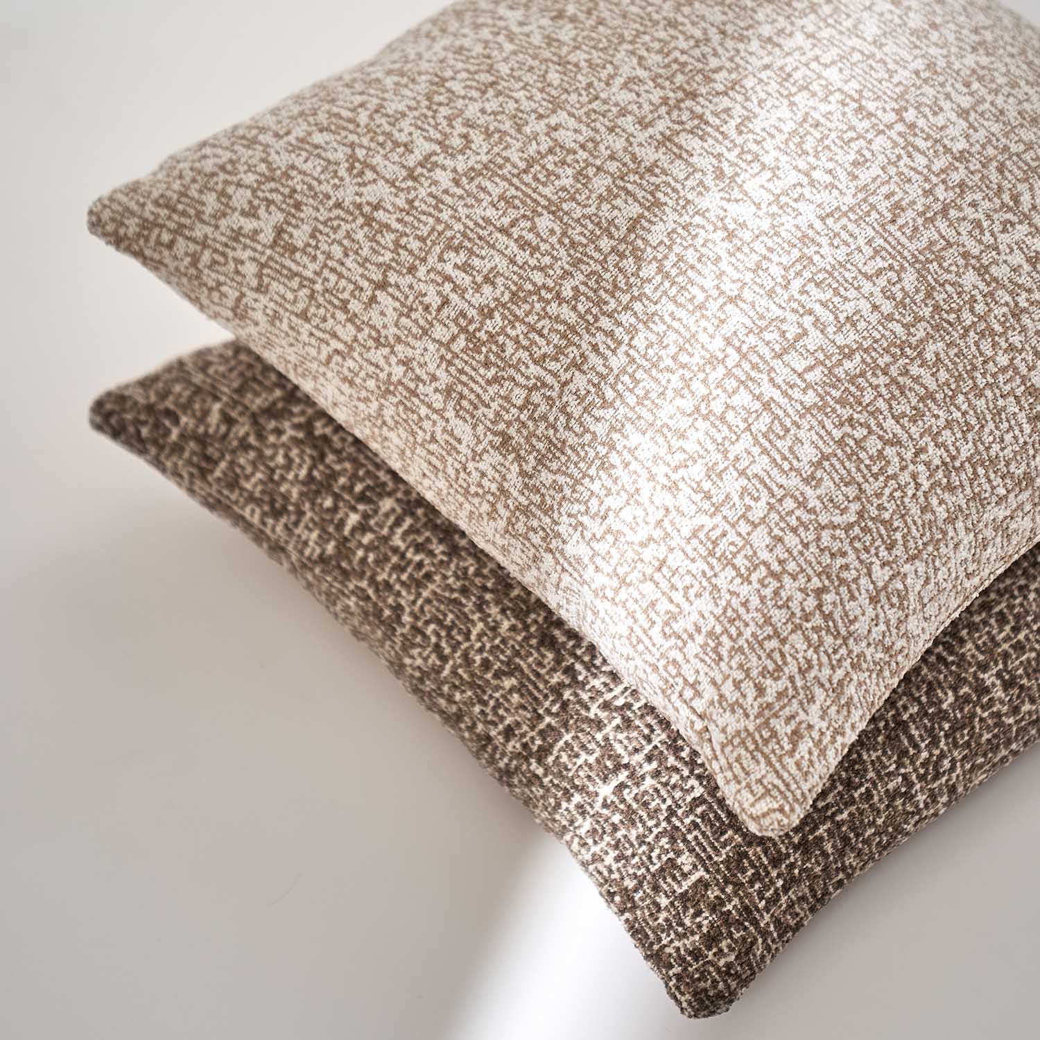 Riano Maze-Shaped Boucle Pillow Cover-